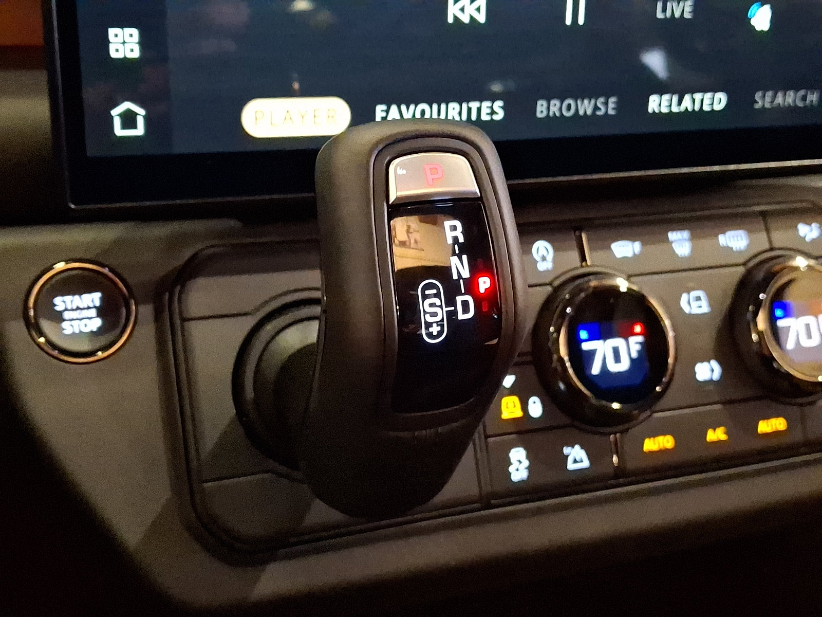 New 2026 Land Rover Defender 110 OCTA AWD/4WD image 8