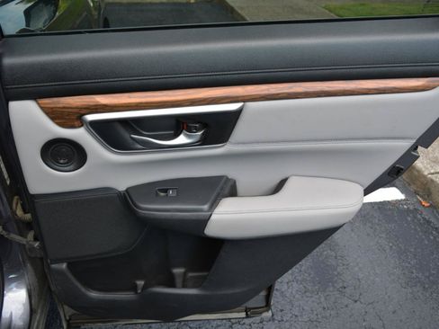 Used 2017 Honda CR-V EX-L image 14