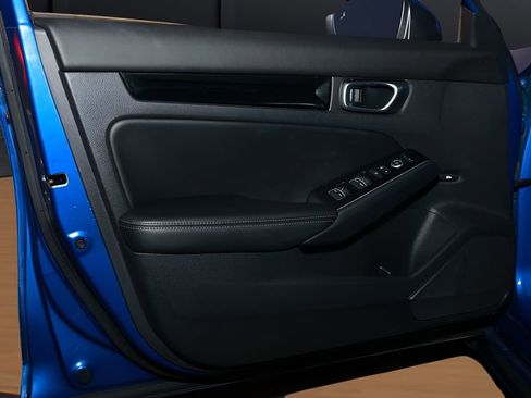 Used 2023 Honda Civic Touring image 21