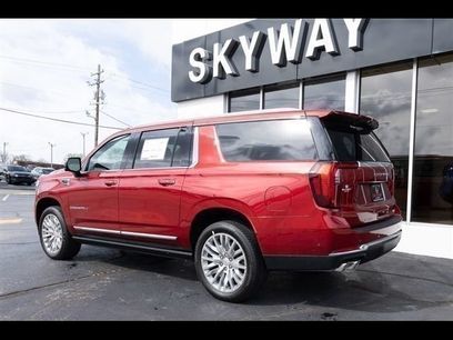 New 2026 GMC Yukon XL Denali w/ Sun & Power Step Package