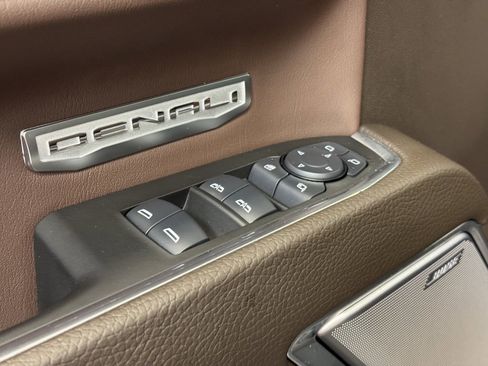 Used 2025 GMC Sierra 1500 Denali w/ Denali Reserve Package image 10