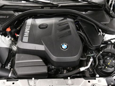 Used 2025 BMW 330i xDrive Sedan AWD/4WD image 34
