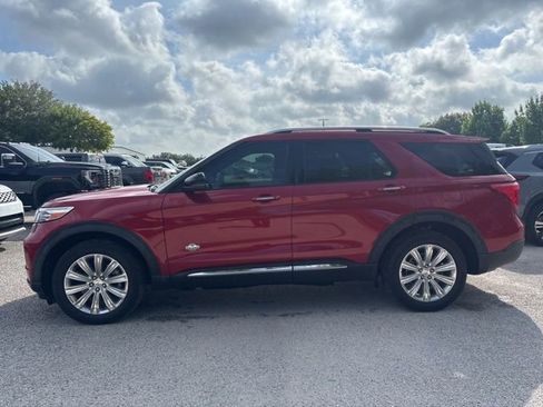 Used 2022 Ford Explorer King Ranch w/ Premium Technology Package AWD/4WD image 8
