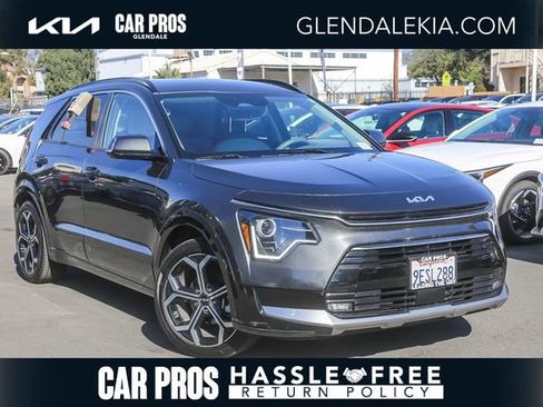 Used 2023 Kia Niro EX Touring image 1