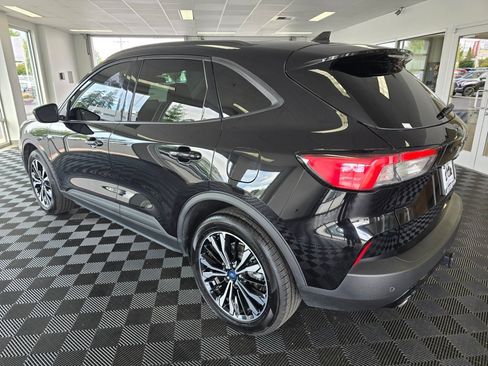 Used 2021 Ford Escape SEL w/ Technology Package AWD/4WD image 5