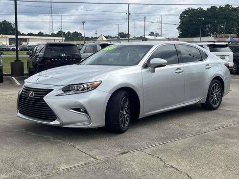 Used 2016 Lexus ES 350 w/ Luxury Package w/Wood Trim FWD image 7