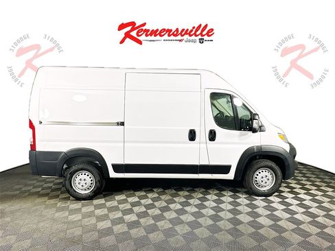 New 2026 RAM ProMaster 3500 w/ Cold Weather Group image 8