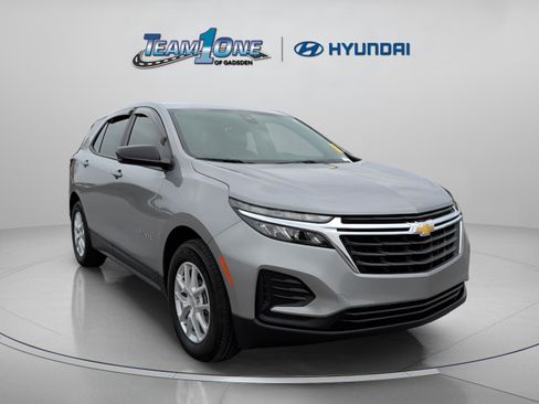Used 2024 Chevrolet Equinox LS image 1