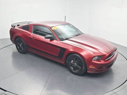 Used 2014 Ford Mustang Coupe RWD image 41