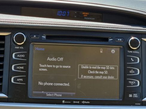 Used 2019 Toyota Highlander XLE AWD/4WD image 8
