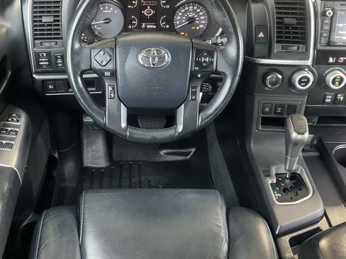 Used 2018 Toyota Sequoia TRD Sport AWD/4WD image 20