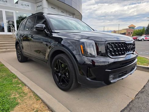 Certified 2025 Kia Telluride SX Prestige X-Line AWD/4WD image 3
