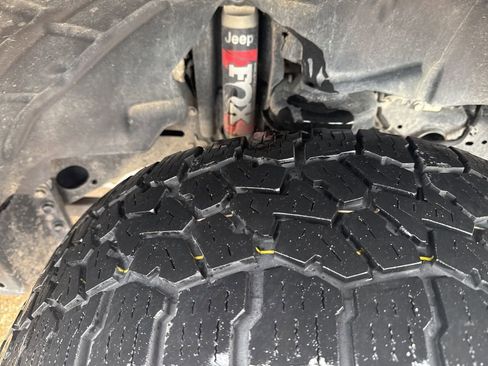 Used 2022 Jeep Gladiator Rubicon w/ Trailer Tow Package image 5