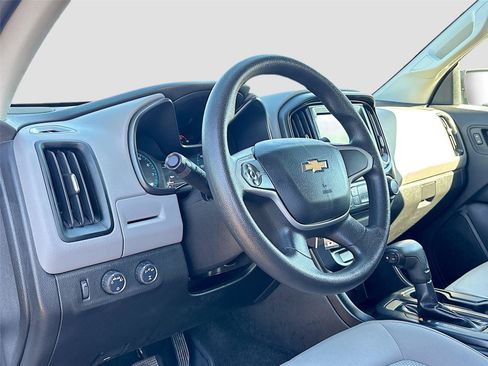 Used 2017 Chevrolet Colorado W/T w/ WT Convenience Package AWD/4WD image 9