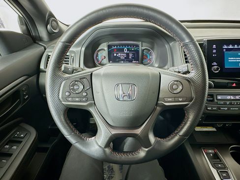 Used 2022 Honda Pilot TrailSport image 11