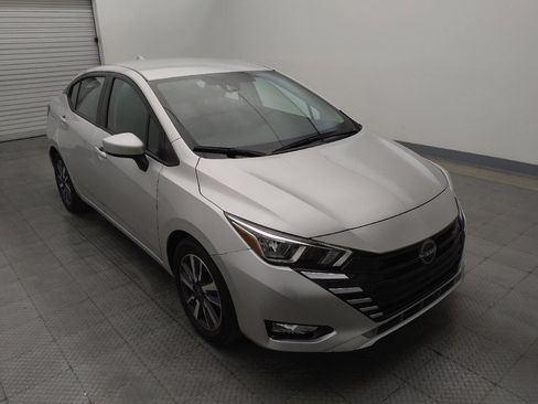 Used 2023 Nissan Versa SV FWD image 13