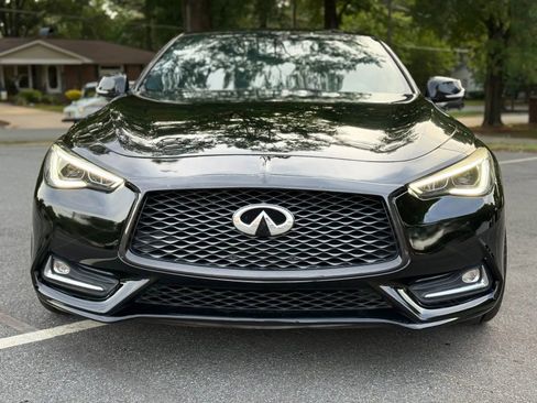 Used 2017 INFINITI Q60 Red Sport 400 AWD/4WD image 9