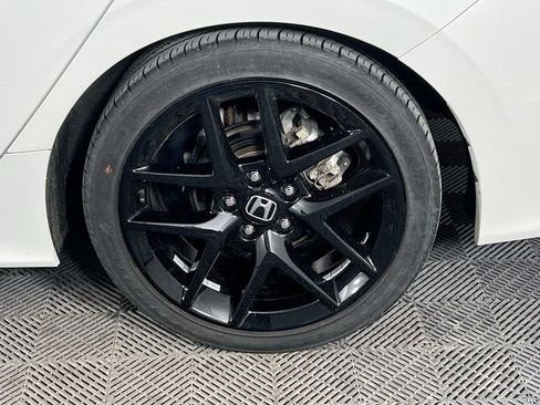 Certified 2024 Honda Civic Sport image 32