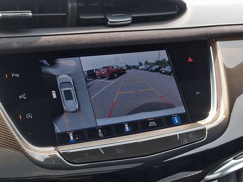 Certified 2023 Cadillac XT6 Premium Luxury w/ Platinum Package image 21