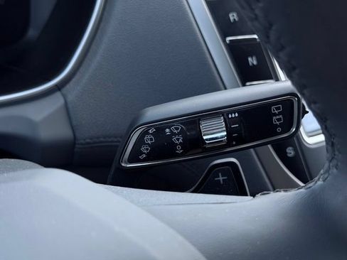 Used 2019 Lincoln Nautilus Reserve w/ Cargo Utility Package AWD/4WD image 33