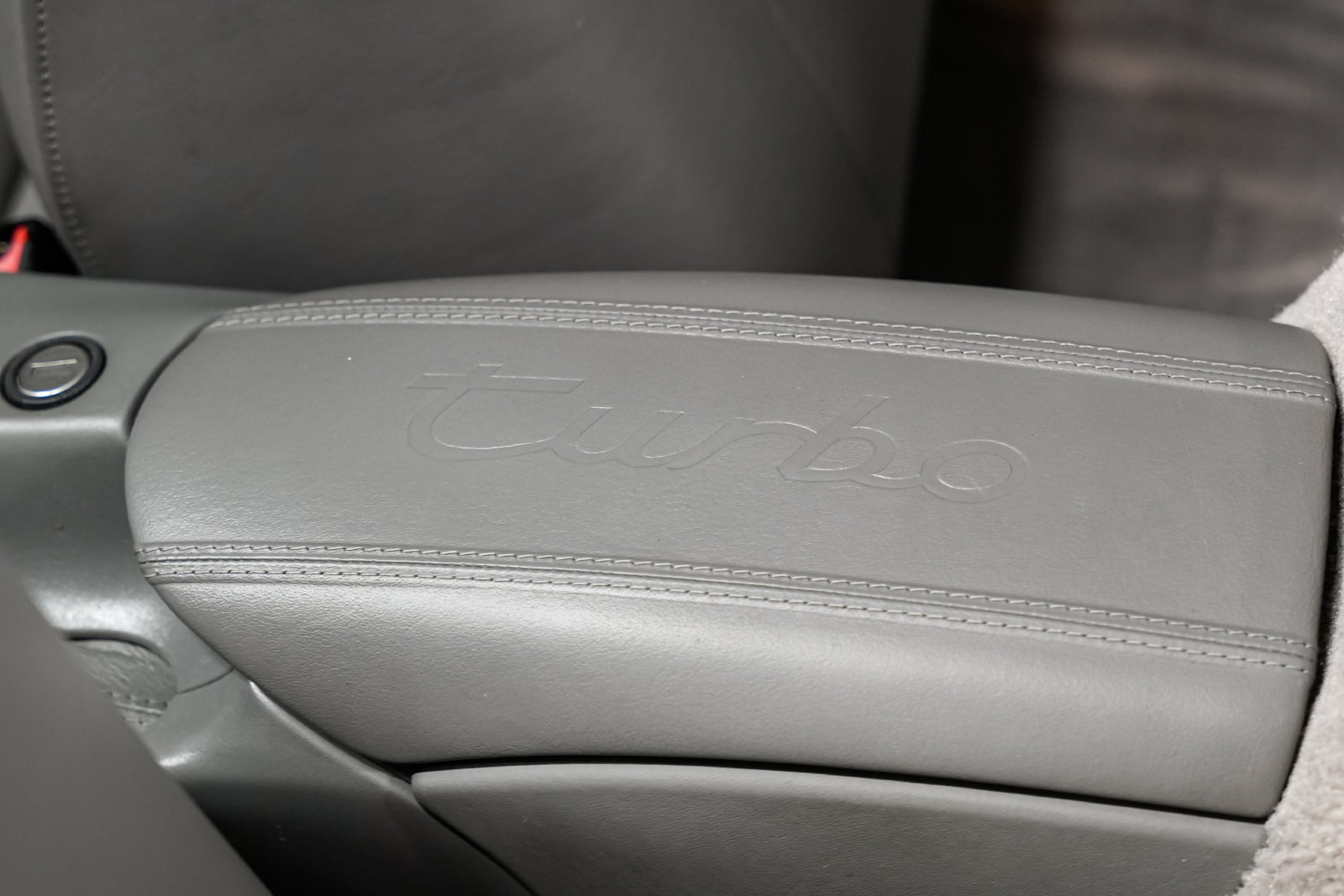 Used 2004 Porsche 911 Turbo AWD/4WD image 17