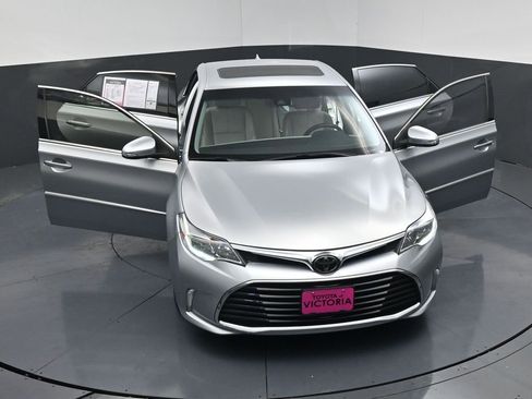 Used 2016 Toyota Avalon Limited image 25