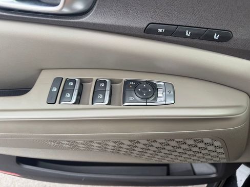 Certified 2026 Kia Carnival EX image 11