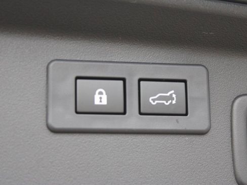 Used 2026 Subaru Outback Premium image 24