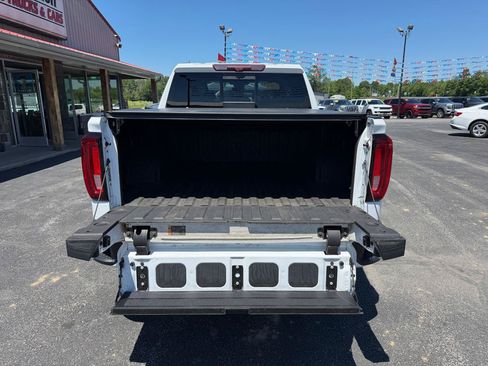 Used 2023 GMC Sierra 1500 AT4 w/ AT4 Premium Package AWD/4WD image 8