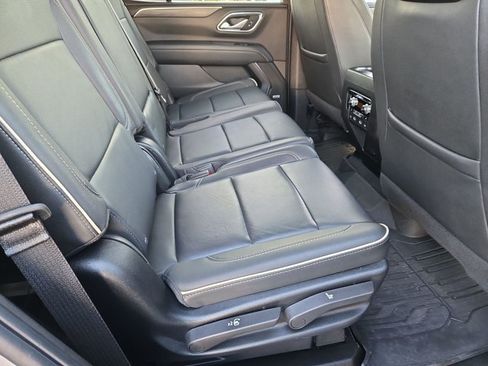 Used 2024 GMC Yukon SLT w/ SLT Premium Package RWD image 20