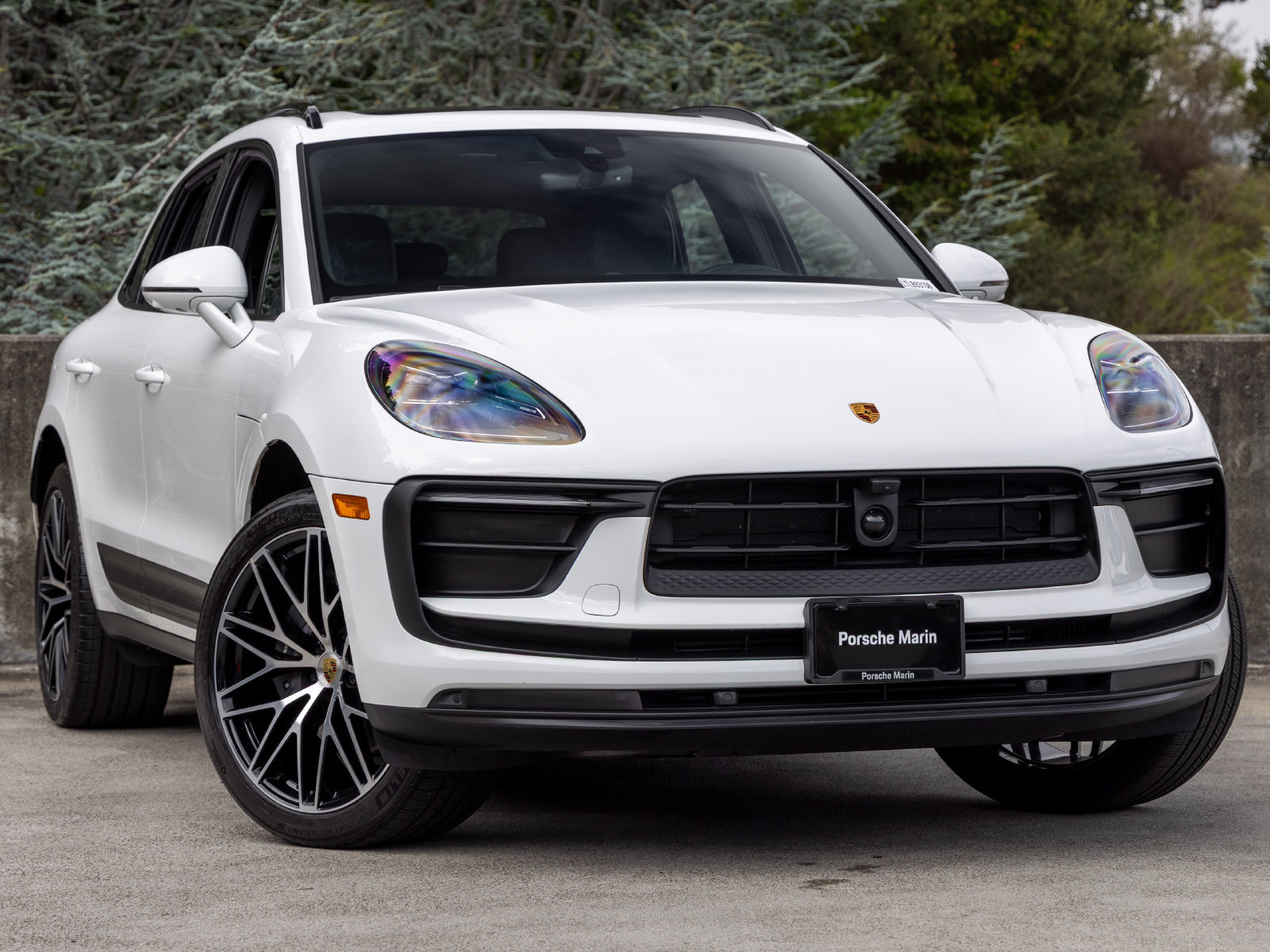 Used 2026 Porsche Macan AWD/4WD image 6