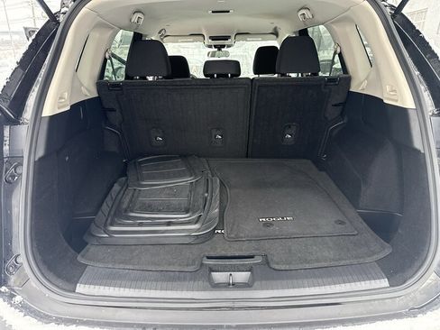 Used 2023 Nissan Rogue SV image 13