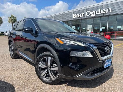 Used 2023 Nissan Rogue SL w/ SL Premium Package image 30