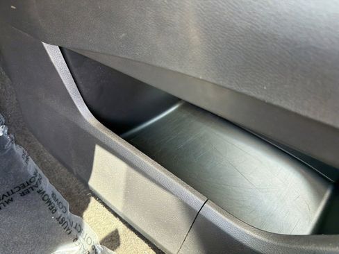 Certified 2024 Nissan Rogue SV FWD image 23