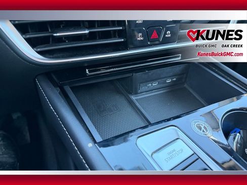 Used 2024 Volkswagen Atlas SE image 21