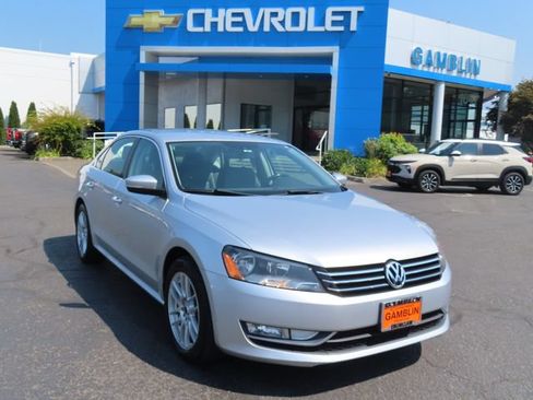 Used 2015 Volkswagen Passat 1.8T Limited Edition FWD image 1
