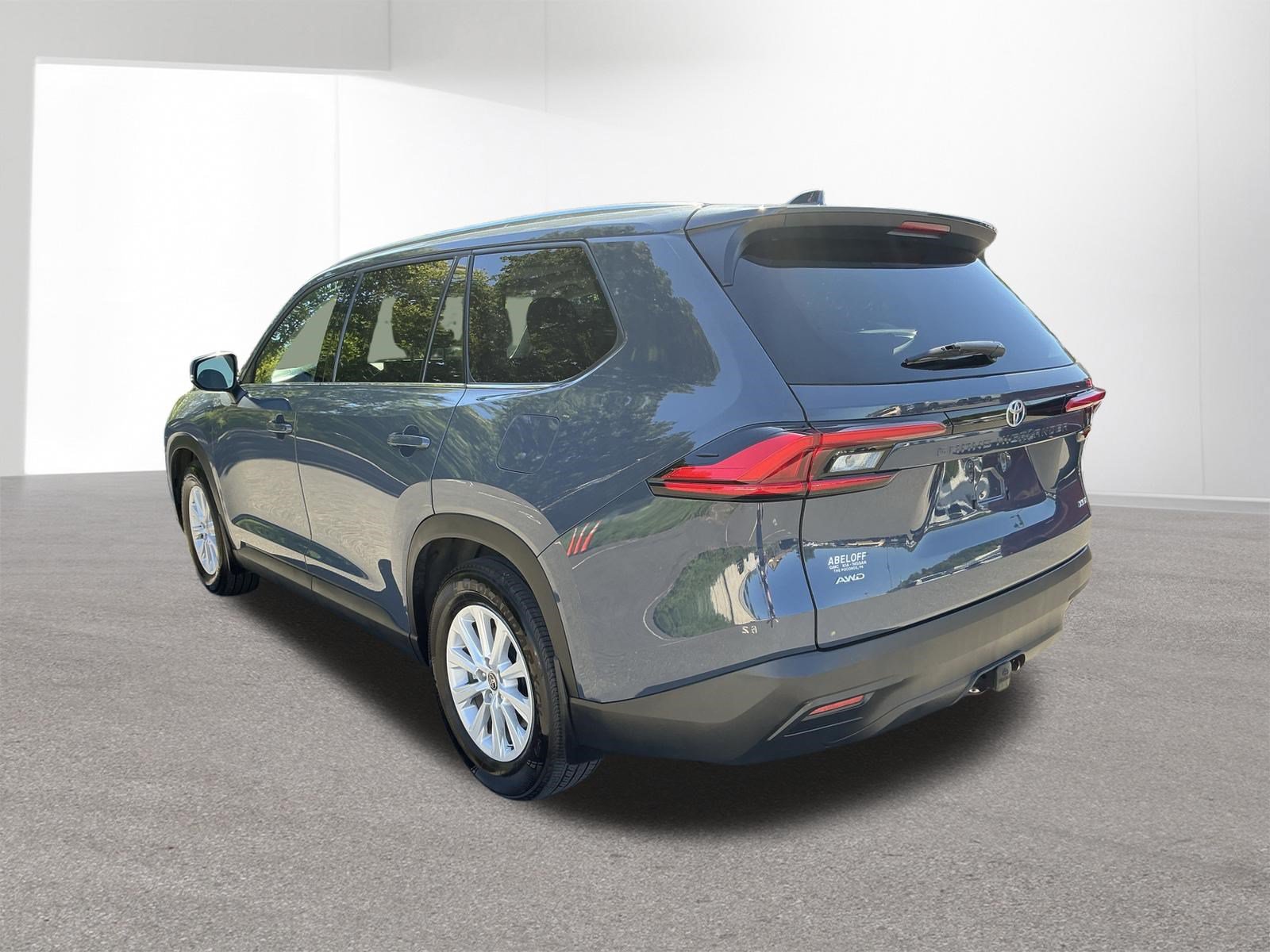 Used 2024 Toyota Grand Highlander AWD image 5