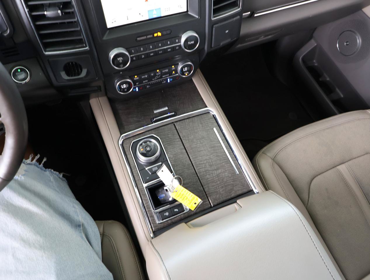 Used 2018 Ford Expedition Limited w/ Equipment Group 302A RWD image 46