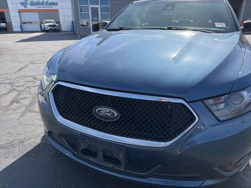 Used 2018 Ford Taurus SHO w/ Driver Assist Package image 13