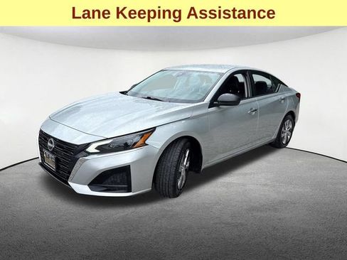 Used 2024 Nissan Altima 2.5 S FWD image 5