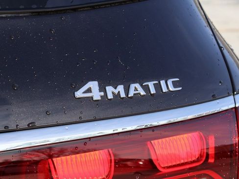 New 2026 Mercedes-Benz GLS 450 4MATIC image 9