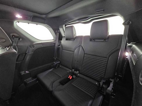 Used 2025 Land Rover Discovery Dynamic SE image 20