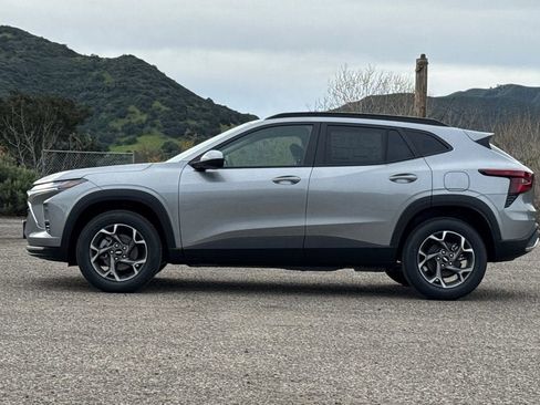 New 2026 Chevrolet Trax LT image 7