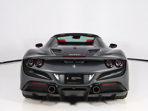 Certified 2023 Ferrari F8 Tributo RWD image 31