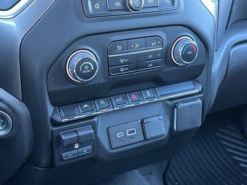 Certified 2025 Chevrolet Silverado 1500 Custom w/ LPO, Dark Essentials Package image 28