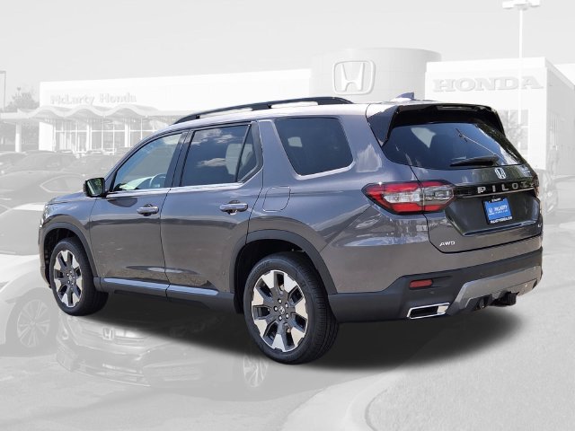 New 2026 Honda Pilot Touring image 3