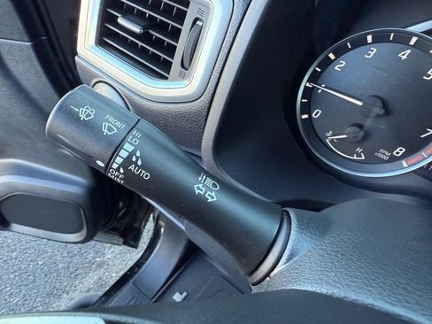 Certified 2021 Nissan Titan SV w/ SV Convenience Package image 32