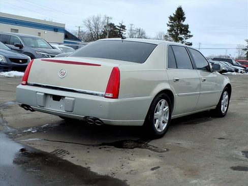 Used 2007 Cadillac DTS Luxury I w/ Trunk Convenience Package image 5