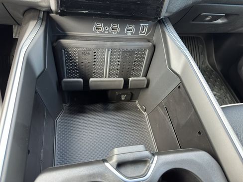 New 2026 RAM 1500 Laramie AWD/4WD image 20