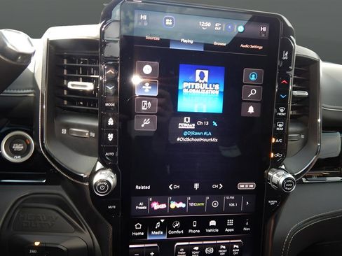 Used 2025 RAM 3500 Limited image 31